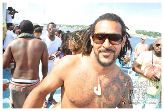 booze_cruise_2010_pt2-095