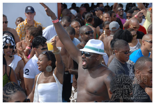 booze_cruise_2010_pt2-096