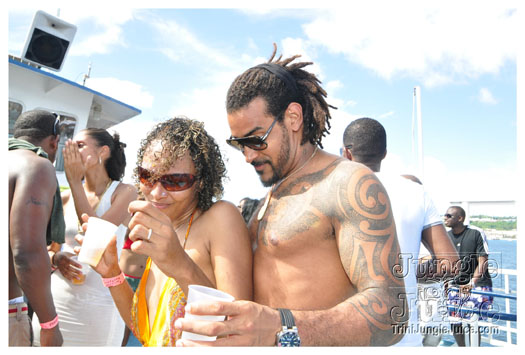 booze_cruise_2010_pt2-098