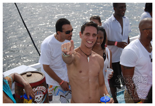 booze_cruise_2010_pt2-099