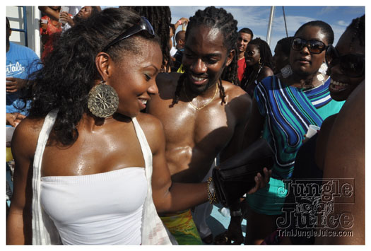 booze_cruise_2010_pt2-152