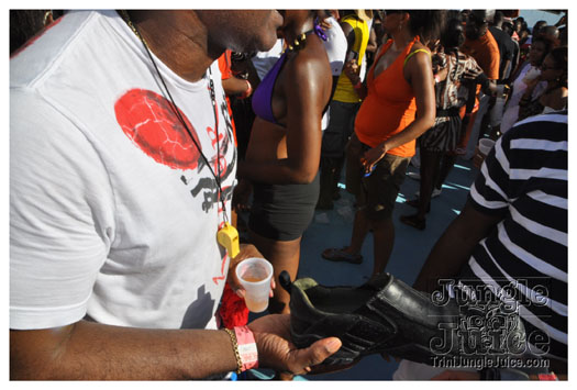 booze_cruise_2010_pt2-171