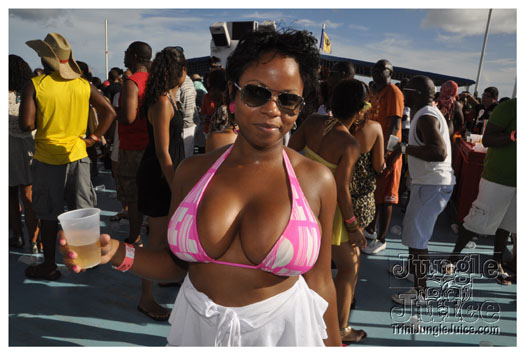 booze_cruise_2010_pt2-174