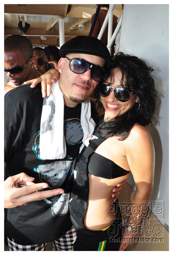 booze_cruise_2010_pt2-194