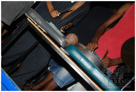 caesars_hippie_army_2010-024