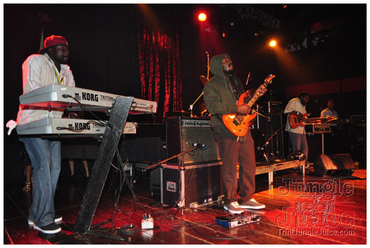 capleton_coconuts_oct24-024