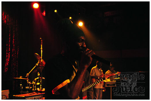 capleton_coconuts_oct24-028