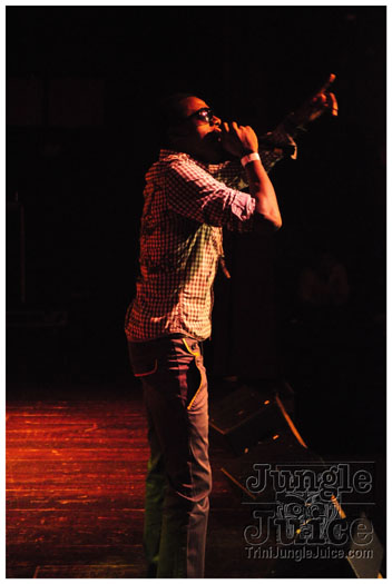 capleton_coconuts_oct24-032