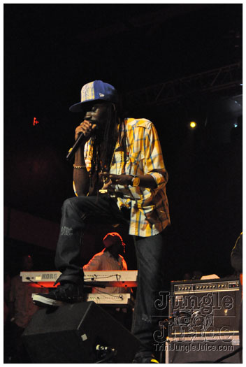 capleton_coconuts_oct24-042