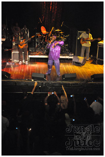 capleton_coconuts_oct24-045