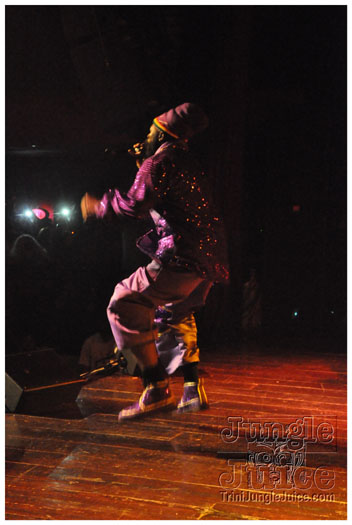 capleton_coconuts_oct24-051
