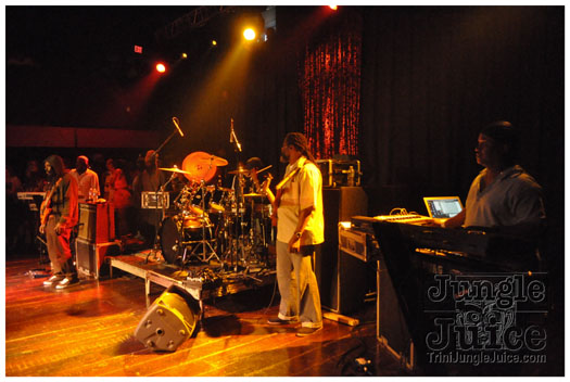 capleton_coconuts_oct24-053