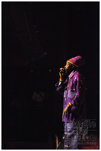 capleton_coconuts_oct24-055