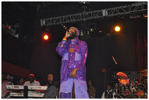 capleton_coconuts_oct24-059