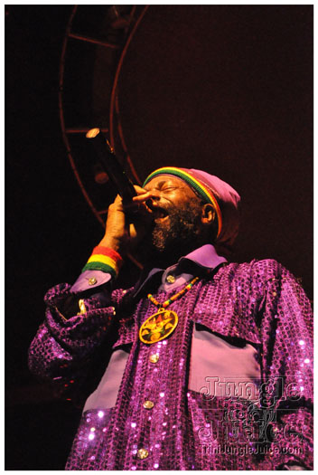 capleton_coconuts_oct24-061