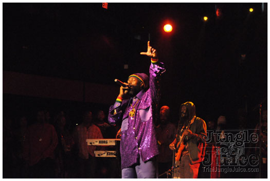 capleton_coconuts_oct24-063