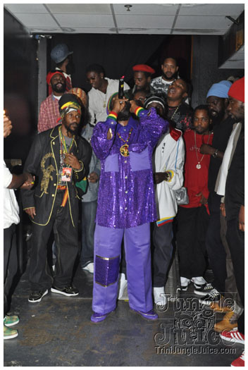 capleton_coconuts_oct24-067