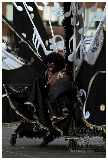 caribana_king_queen_show_2010-028