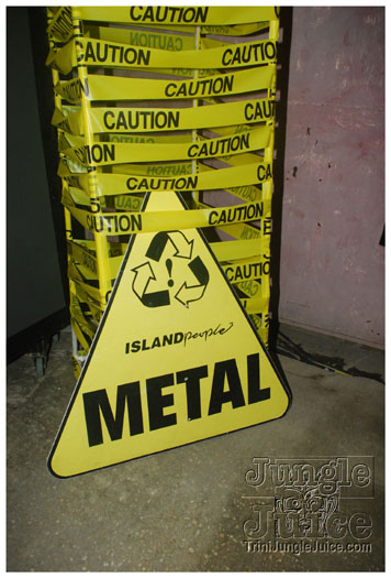 caution_2010-004