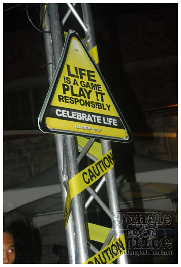 caution_2010-010