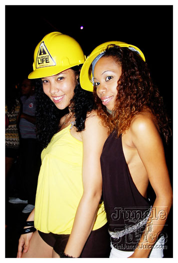 caution_2010-074