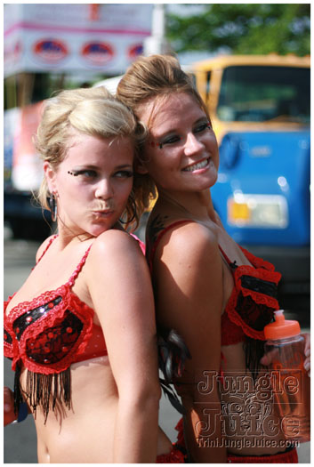 cayman_carnival_batabano_2010_pt1-005