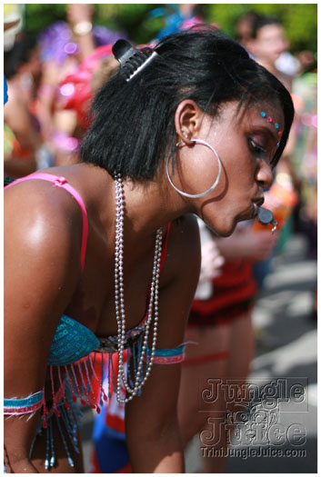 cayman_carnival_batabano_2010_pt1-036