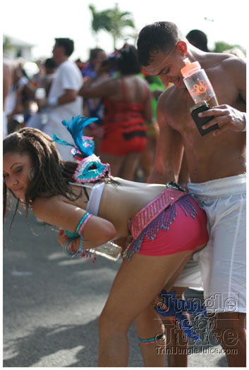 cayman_carnival_batabano_2010_pt1-039