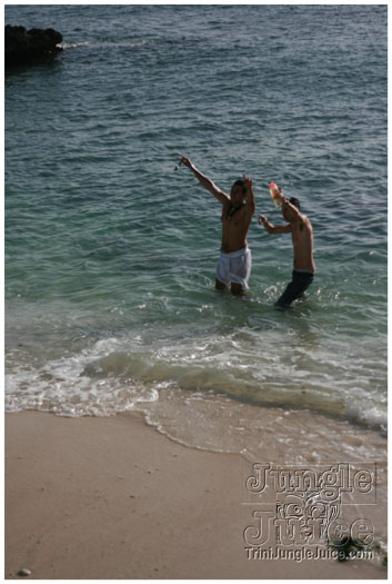 cayman_carnival_batabano_2010_pt1-077