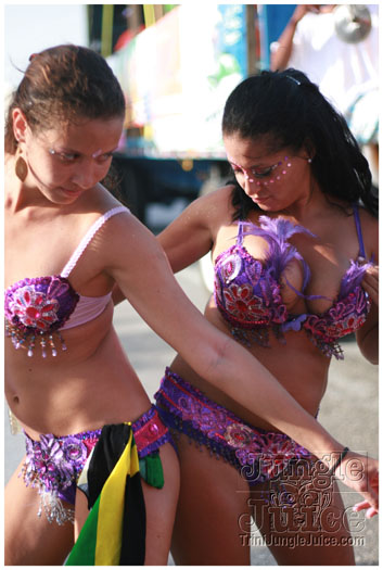 cayman_carnival_batabano_2010_pt1-089