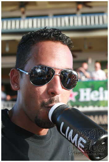 cayman_carnival_batabano_2010_pt1-106