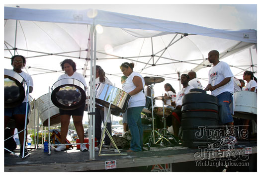 cayman_carnival_batabano_2010_pt1-145