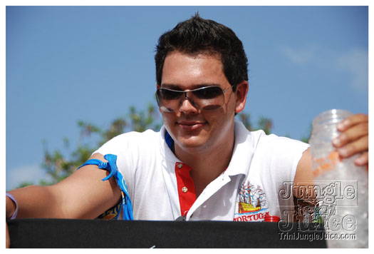 cayman_carnival_batabano_2010_pt1-158