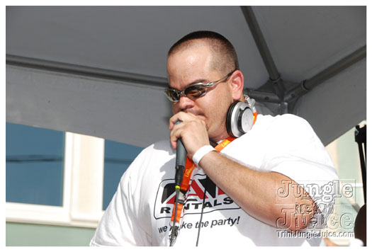 cayman_carnival_batabano_2010_pt2-011