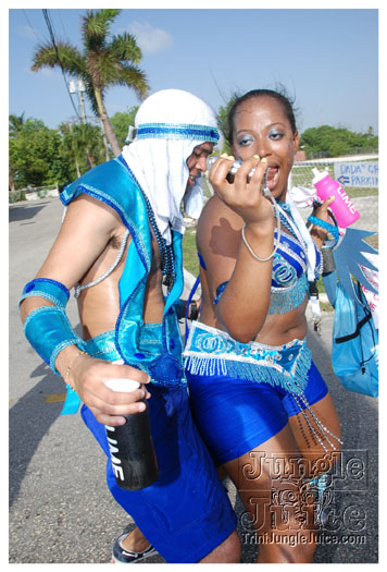 cayman_carnival_batabano_2010_pt2-040