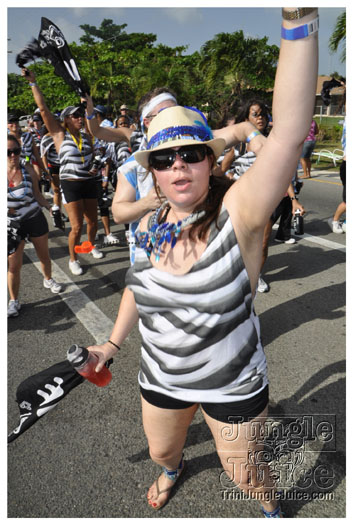 cayman_carnival_batabano_2010_pt2-079