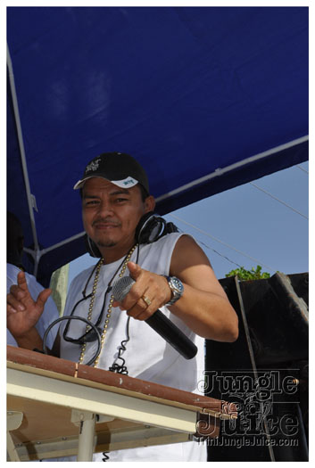 cayman_carnival_batabano_2010_pt2-081