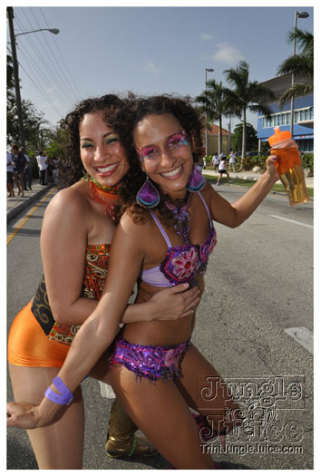 cayman_carnival_batabano_2010_pt2-114