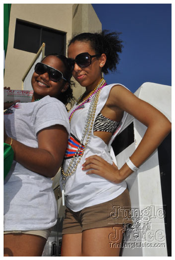 cayman_carnival_batabano_2010_pt2-140