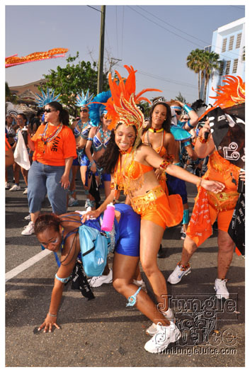 cayman_carnival_batabano_2010_pt2-171