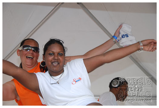 cayman_carnival_batabano_2010_pt3-020