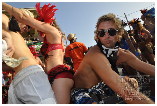 cayman_carnival_batabano_2010_pt3-111