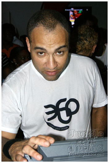 club_360_street_party_may1-056