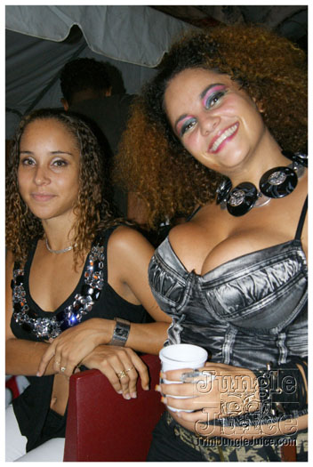 club_360_street_party_may1-096