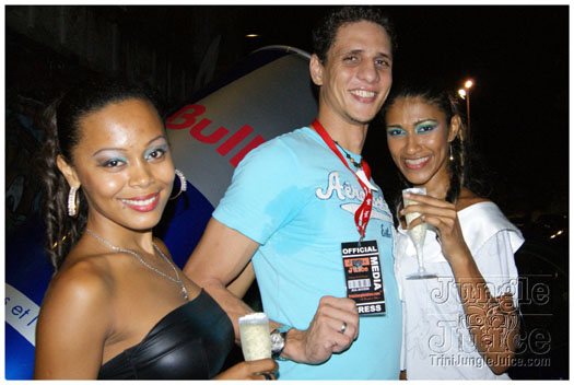 club_360_street_party_may1-108