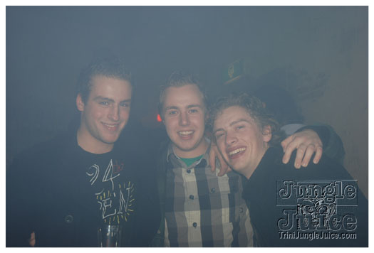 club_chu_chu_opening_nov2010-005