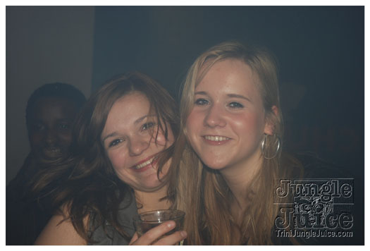 club_chu_chu_opening_nov2010-006