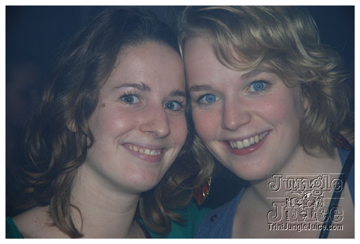 club_chu_chu_opening_nov2010-009