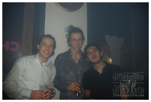 club_chu_chu_opening_nov2010-011