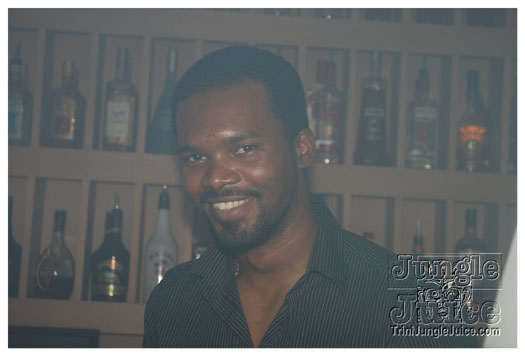 club_chu_chu_opening_nov2010-012